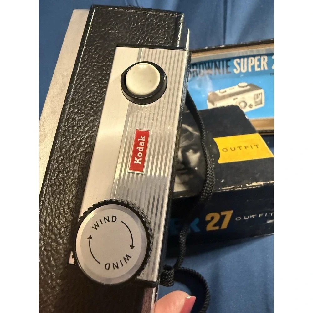 Vintage Kodak Brownie Super 27 Camera  Untested As-is Antique Collectors